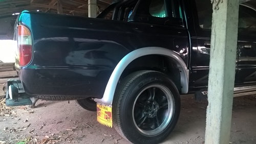 ขายรถ ford 4 ประตู 4X4 ปี 44 ขายรถ ford 4 ประตู 4X4 ปี 44