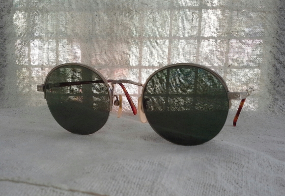 แว่นตาฮาล์ฟ ริมเลส 'หยดน้ำ จอห์น เลนนอน ทรงกลม'  CONTINENTAL made in England