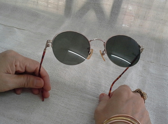 แว่นตาฮาล์ฟ ริมเลส 'หยดน้ำ จอห์น เลนนอน ทรงกลม'  CONTINENTAL made in England