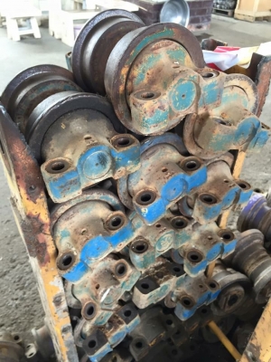 โรลเลอร์รถขุด komatsu pc60-5-6 เก่าเช็คนอกญี่ปุ่น ราคา 2,500 บาท