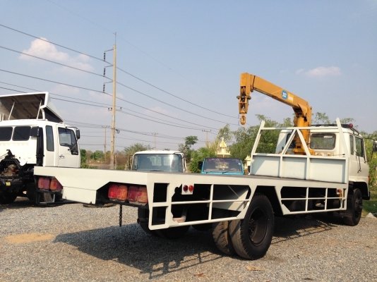 หกล้อใหญ่KR300เครื่อง185แรงม้า ติดเครนTADANO 3 ตัน