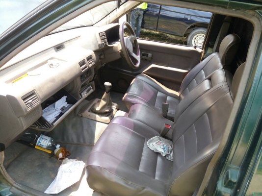 ขายกระบะตอนเดียว 2 คัน 150000 โทรเลย 088-3224565