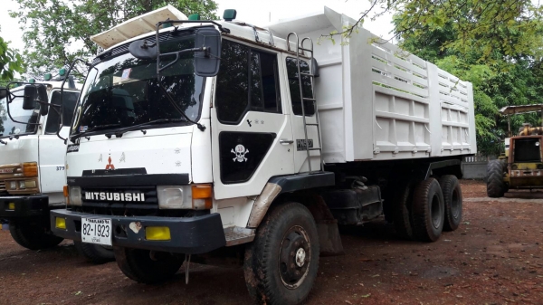 ขายหลง TD 5118  สองเพลาดรั้ม  รถสวยจัด สภาพดี เอกสารพร้อม 0811838154