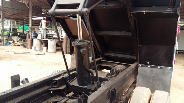 ขายด่วน6ล้อNKR 110ดั้มยิงหน้าวัสดุก่อสร้างเครื่องดี ช่วงล่างดีคัชชีสวยยางพอใช้เอกสารพร้อมโอน