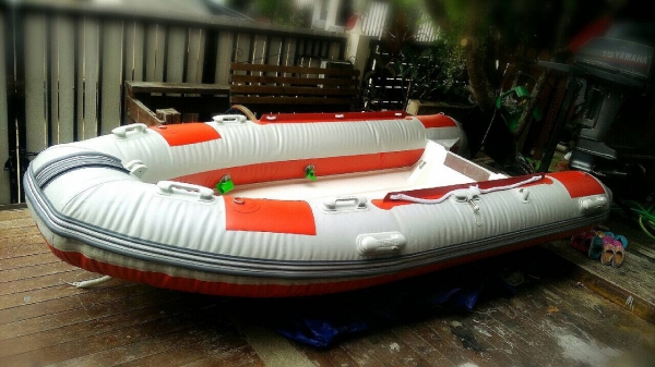 เรือยาง