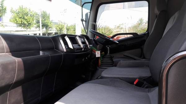 ขายรถ6ล้อตู้แห้ง10บาน HINO FG8JRLA ปี2014 เครื่อง212แรงม้า ตู้ยาว7.50เมตร รถสวยเจ้าเดียว วิ่งสี่หมื่นกว่าโล รถสวยพร้อมใช้
