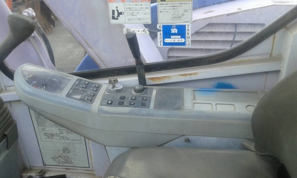 ขายรถขุดเล็ก ยี่ห้อ SUMITOMO SH55 แทรคยาง รถเก่านอกสภาพสวย ราคา 440,000 บาท