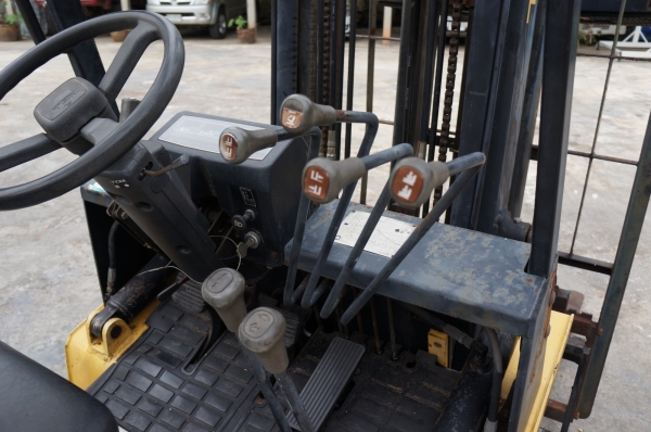 ขายรถฟอร์คลิฟต์ TCM FG15n17  1.5 ตัน แผงงาสไลด์ เสาสูง 4 เมตร พร้อมที่หนีบกล่อง