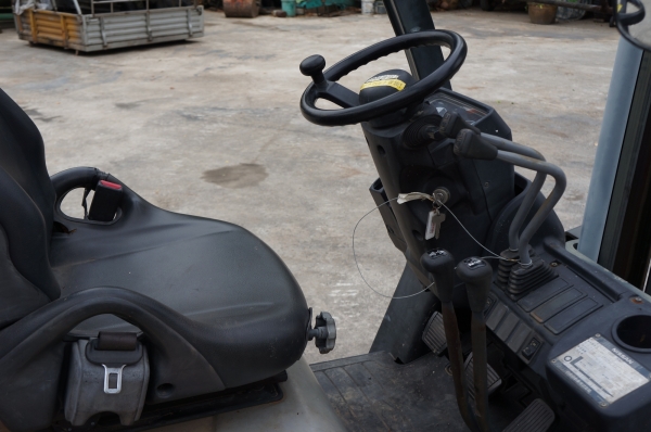 ขายรถฟอร์คลิฟต์  NISSAN L01 GSเหมือนใหม่ ผ่านการใช้งานมาเพียง 720 ชม เท่านั้น