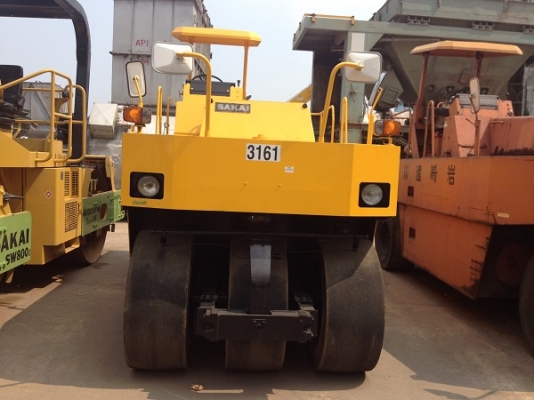 รถบด 7 ล้อยาง Sakai T600C เกียร์ออโต้ รถเก่านอก มีให้เลือกหลายคัน