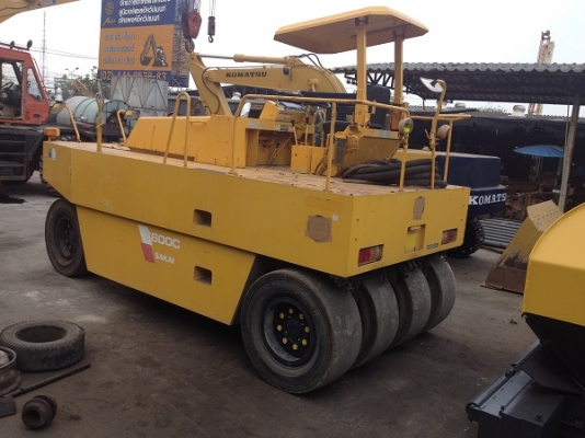 รถบด 7 ล้อยาง Sakai T600C เกียร์ออโต้ รถเก่านอก มีให้เลือกหลายคัน