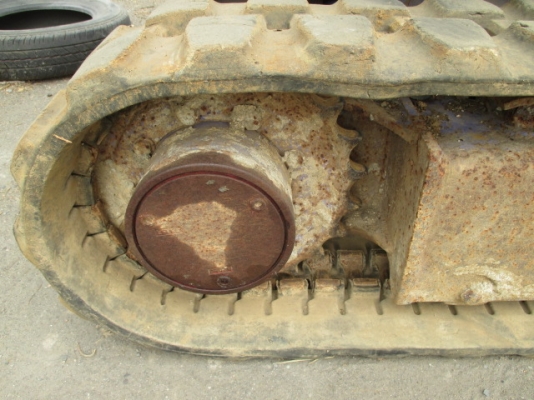 ขายรถขุดเล็กยี่ห้อ KOMATSU PC 12 UU-2 เครื่องยนต์ KOMATSU 3 สูบ  ราคา 210,000 บาท