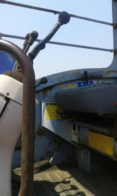 ขายรถขุดเล็กยี่ห้อ KOMATSU PC 12 UU-2 เครื่องยนต์ KOMATSU 3 สูบ  ราคา 210,000 บาท