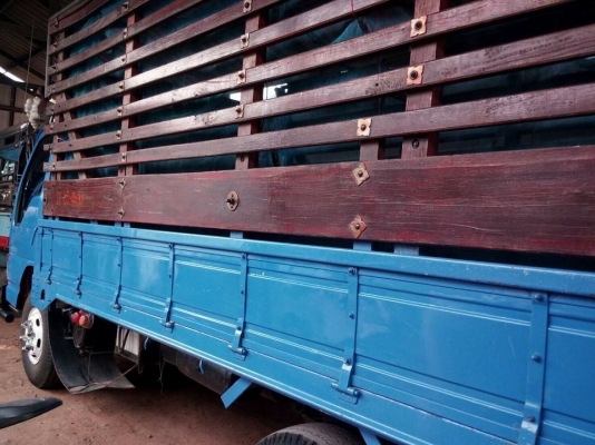 ขายรถ6ล้อ 120แรง ยาว4.30เมตร เฟืองท้ายFหน้าหลัง เอกสารพร้อมโอน สนใจโทร 090-8588220คุณนะ 093-3258446คุณบิว หรือเข้าดูสินค้าอื่นได้ที่ www.truck.in.th/498 หรือเพจFacebook ณรงค์ ซื้อขายรถมือสอง (เว็บไซต์ส่วนตัว) หรือFacebook คุณนะ รถบรรทุก