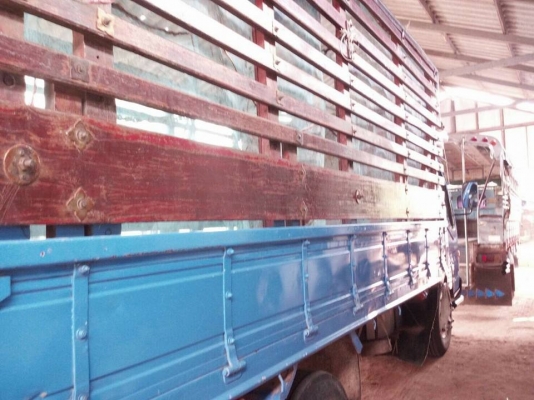 ขายรถ6ล้อ 120แรง ยาว4.30เมตร เฟืองท้ายFหน้าหลัง เอกสารพร้อมโอน สนใจโทร 090-8588220คุณนะ 093-3258446คุณบิว หรือเข้าดูสินค้าอื่นได้ที่ www.truck.in.th/498 หรือเพจFacebook ณรงค์ ซื้อขายรถมือสอง (เว็บไซต์ส่วนตัว) หรือFacebook คุณนะ รถบรรทุก