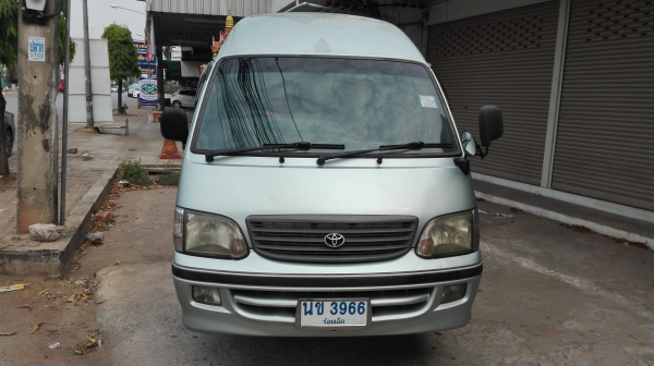 ขายรถตู้หลังสูง Commuter ปี45 เครื่องเดิมดีเซล 5L เครื่องดีแอร์เย็นCDครบไม่มีชนเจ้าของขายเอง