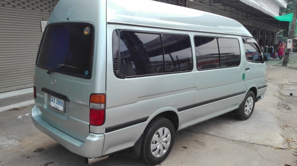 ขายรถตู้หลังสูง Commuter ปี45 เครื่องเดิมดีเซล 5L เครื่องดีแอร์เย็นCDครบไม่มีชนเจ้าของขายเอง