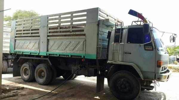 รถอีซูซุ 10 ล้อดั้ม FXZ  240 แรงม้า. ปี 39. (  นางฟ้าแท้. )    สนใจติดต่อ  081 - 6079515