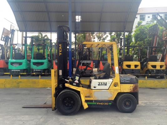 -:-*&bull;*ข า ย ร ถ ย ก นำ เ ข้ า*&bull;*-:-TCM FHD30z เครื่องดีเซล เกียร์ออโต้ เสาสูง4เมตร สนใจติดต่อ083-062-0223(ปอนด์)