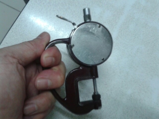 เครื่องวัดความหนา.ใช้งานปกติ 
ระยะว้ด1 ซม.