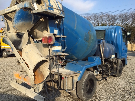 รถโม่ปูนHINO เครื่อง JO7C