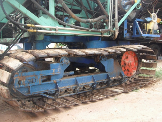 ต้องขายรถเกี่ยวข้าว ไทยเจริญ เตรื่อง อีชุชุ 210  ตัวเดิน 10 ปั้มไดกิ้น 22  พร้อมเทลเลอร์  เครื่อง อีชุชุ 125 หกล้อใหญ่