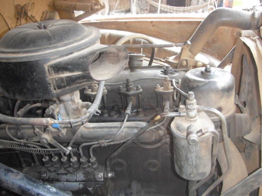 ต้องขายรถเกี่ยวข้าว ไทยเจริญ เตรื่อง อีชุชุ 210  ตัวเดิน 10 ปั้มไดกิ้น 22  พร้อมเทลเลอร์  เครื่อง อีชุชุ 125 หกล้อใหญ่