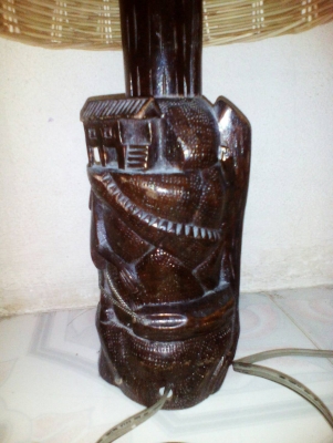 โคมไฟวินเทจ ไม้แกะสลัก