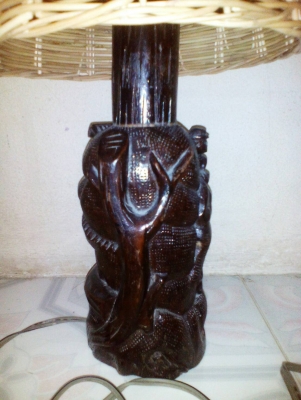 โคมไฟวินเทจ ไม้แกะสลัก