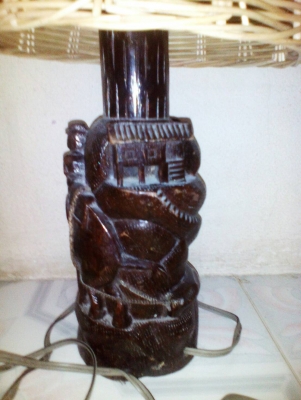 โคมไฟวินเทจ ไม้แกะสลัก