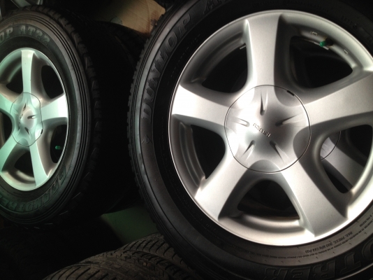 ขายล้อแม็ก All new Isuzu D-max ป้ายแดง 17"x7" et33 6รู139 + ยาง Dunlop 265/65r17 ปี 14