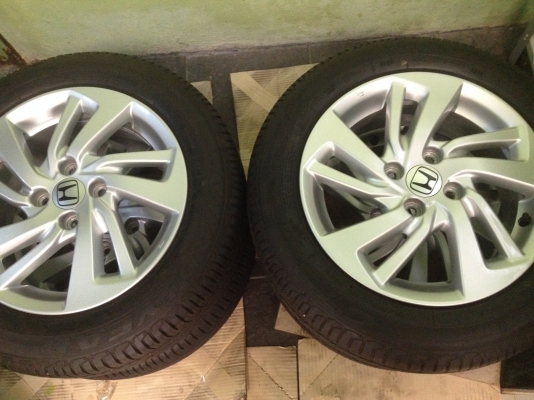 ขายล้อแม็กเดิม Jazz gk พร้อมยางปลายปี 14