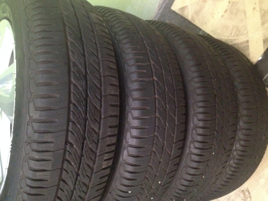 ขายล้อแม็กเดิม Jazz gk พร้อมยางปลายปี 14 ขายล้อแม็กเดิม Jazz gk พร้อมยางปลายปี 14