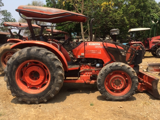 ขายรถไถ kubota M7040 สภาพพร้อมใช้ สนใจติดต่อ