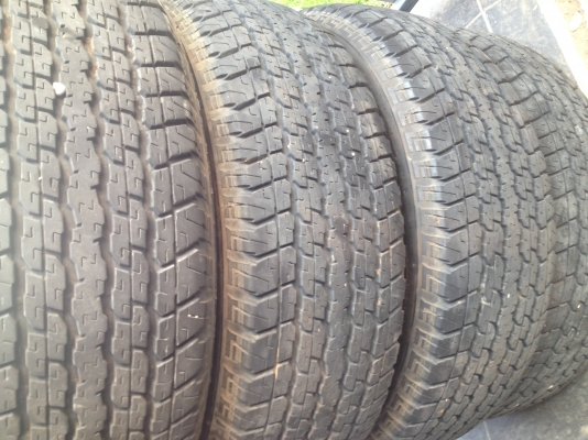 ขายยางบริดโตนขอบ 17 255/65/17 ปี 15 ดอกหนาๆ