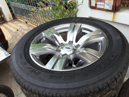 ล้อ ford ขอบ 18 พร้อมยางปี 11 ชุดล่ะ 12,500
