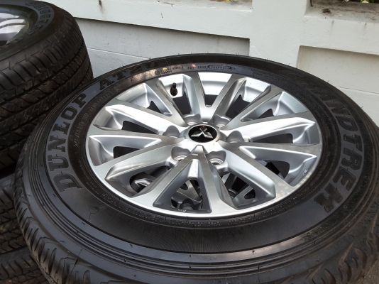 ล้อมิตซู ขอบ 17 พร้อมยางป้ายแดงปี 16 ชุดล่ะ 15,500