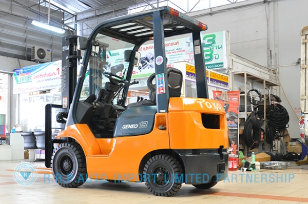 ขายรถโฟล์คลิฟท์มือสอง TOYOTA รุ่น 7FD18-10981 ราคา 295,000 บาท นำเข้าจากประเทศญี่ปุ่น 100\% ไม่เคยใช้งานในไทย