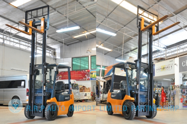 ขายรถโฟล์คลิฟท์มือสอง TOYOTA รุ่น 7FD18-10981 ราคา 295,000 บาท นำเข้าจากประเทศญี่ปุ่น 100\% ไม่เคยใช้งานในไทย