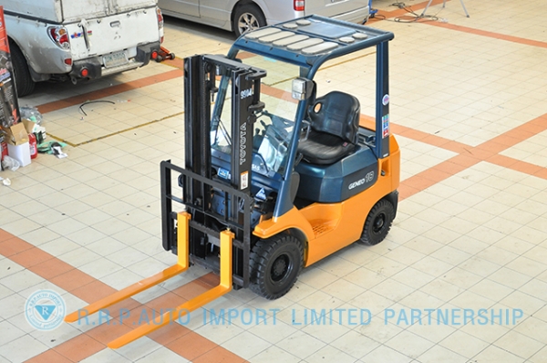 ขายรถโฟล์คลิฟท์มือสอง TOYOTA รุ่น 7FD18-10981 ราคา 295,000 บาท นำเข้าจากประเทศญี่ปุ่น 100\% ไม่เคยใช้งานในไทย