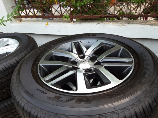 ล้อ all new fortuner ขอบ 18 พร้อมยาง 265 60 18 ปลายปี 15 ชุดล่ะ 26500