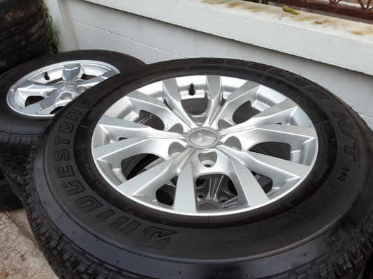 ล้อ มิตซูขอบ 17 พร้อมยาง bridgestone ถอดป้ายแดงชุดล่ะ 15500
