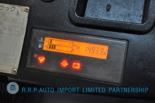 ขายรถโฟล์คลิฟท์มือสอง TOYOTA รุ่น 8FD30-30979 ราคา 590,000 บาท นำเข้าจากประเทศญี่ปุ่น 100\% ไม่เคยใช้งานในไทย