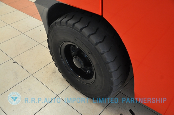 ขายรถโฟล์คลิฟท์มือสอง TOYOTA รุ่น 8FD30-30979 ราคา 590,000 บาท นำเข้าจากประเทศญี่ปุ่น 100\% ไม่เคยใช้งานในไทย