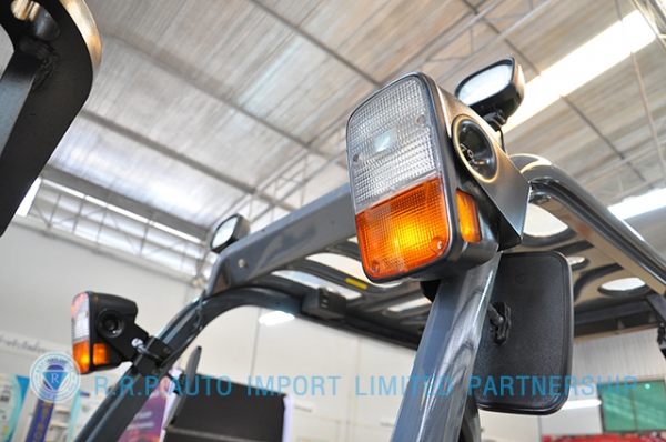 ขายรถโฟล์คลิฟท์มือสอง TOYOTA รุ่น 8FD30-30979 ราคา 590,000 บาท นำเข้าจากประเทศญี่ปุ่น 100\% ไม่เคยใช้งานในไทย