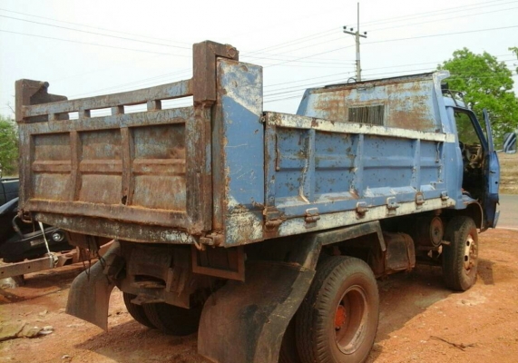 หกล้อ อีซูชุ KS 110 ดั้ม 3คิว พ.เวอร์ ช่วงล่างใหญ่ F หน้า-หลัง F สภาพดีใช้วิ่งงานประจำ  เล่มทะเบียนภาษีไม่ขาด พร้อมโอน