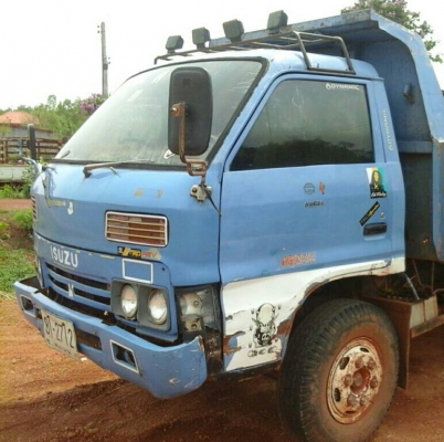 หกล้อ อีซูชุ KS 110 ดั้ม 3คิว พ.เวอร์ ช่วงล่างใหญ่ F หน้า-หลัง F สภาพดีใช้วิ่งงานประจำ  เล่มทะเบียนภาษีไม่ขาด พร้อมโอน