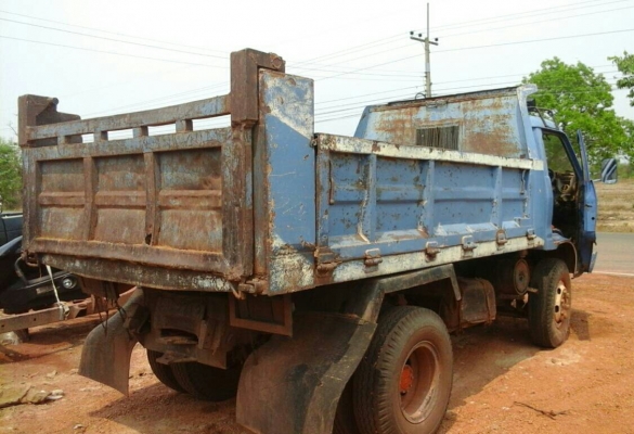 หกล้อ อีซูชุ KS 110 ดั้ม 3คิว พ.เวอร์ ช่วงล่างใหญ่ F หน้า-หลัง F สภาพดีใช้วิ่งงานประจำ  เล่มทะเบียนภาษีไม่ขาด พร้อมโอน