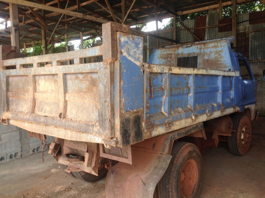 หกล้อ อีซูชุ KS 110 ดั้ม 3คิว พ.เวอร์ ช่วงล่างใหญ่ F หน้า-หลัง F สภาพดีใช้วิ่งงานประจำ  เล่มทะเบียนภาษีไม่ขาด พร้อมโอน