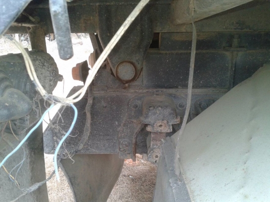 รถฮีโน่  6  ล้อดั้ม FF3H  195 แรงม้า. ปี 37.   สนใจติดต่อ  081 - 6079515